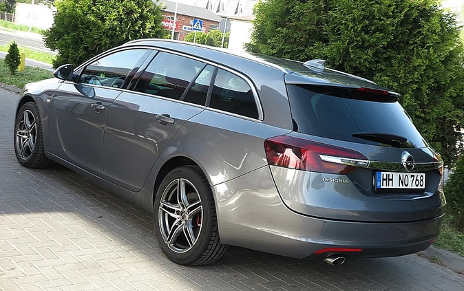 Opel Insignia cena 44600 przebieg: 135000, rok produkcji 2017 z Pieńsk małe 781